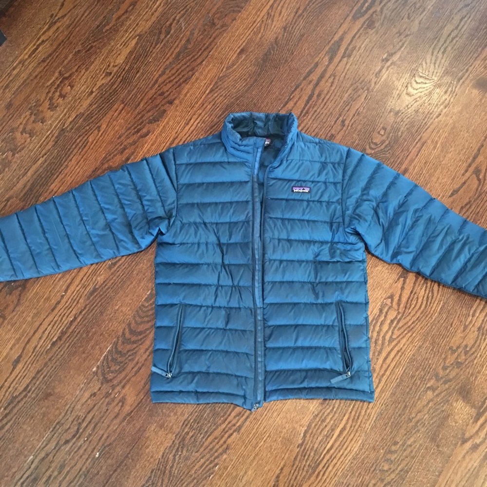 Boys Patagonia winter coat. Color is Teal